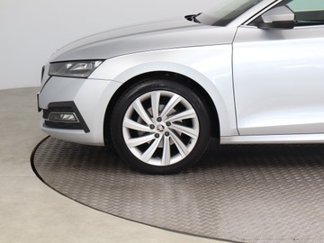 Skoda Octavia IV Scout 1.5 TSI ACT 150KM 2022 Skoda Octavia 1.5 TSI, Salon Polska, zdjęcie 14