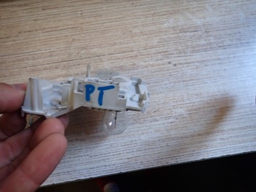 WKŁAD LAMPY ŻARÓWKI PRAWY TYŁ AUDI A4 B7 AVANT KOMBI 04-08