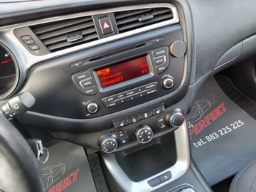 Kia Ceed II Hatchback 5d Facelifting 1.4 DOHC 100KM 2018 Kia Ceed Lift LED Elektryka Sensor Klimatyzacja Podgrzewane fotele PDC Alu, zdjęcie 19