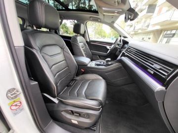 Volkswagen Touareg III SUV 4.0 V8 TDI SCR 422KM 2019 Touareg R-LINE * V8 4,0l diesel 421KM*Salon PL*Bezwypadkowy* ASO*VAT23, zdjęcie 37