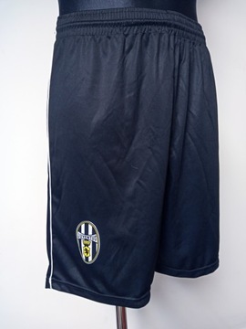 Spodenki - JUVENTUS-czarne, sportowe,piłkarskie- rozm. 134 cm.