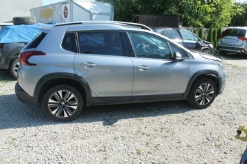 Peugeot 2008 I SUV Facelifting 1.2 PureTech 110KM 2018 Peugeot 2008 ROK 2018 POJ 1199 110 KM, zdjęcie 3