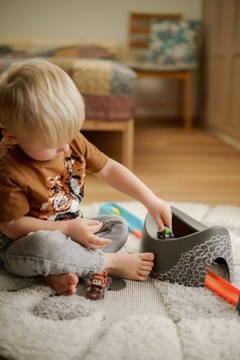 TEGGI INNOWACYJNY ERGONOMICZNY NOCNIK PROSTE PLECY