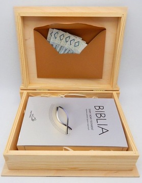 PAMIATKA PIERWSZEJ KOMUNII ŚW W ETUI BIBLIA PISMO