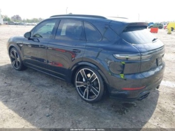 Porsche Cayenne III 2019 Porsche Cayenne Turbo 2019 4.0 Benzyna 541KM, zdjęcie 2
