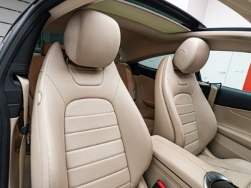 Mercedes Klasa C W205 Coupe Facelifting 2.0 300 258KM 2019 MERCEDES-BENZ C Klasa C 300 9G-TRONIC 2.0 258KM 2019, zdjęcie 6