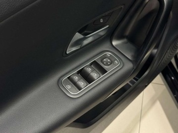 Mercedes CLA C118/X118 Coupe Facelifting 1.3 200 163KM 2024 Mercedes-Benz CLA 7G-DCT Kamera cofania CarPlayAndroid Auto LED FV23, zdjęcie 18