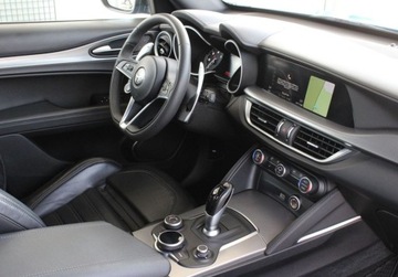 Alfa Romeo Stelvio SUV 2.2 JtdM-2 210KM 2019 Alfa Romeo Stelvio 2.2 JTDM Fv23 Od RiA SalonPL FVat Bogata Wersja 4x4 2.1, zdjęcie 1