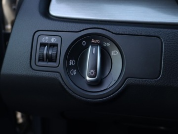 Volkswagen Passat B7 Variant 1.6 TDI CR DPF BlueMotion 105KM 2011 VW Passat 1.6 TDI, Navi, Klima, Klimatronic, zdjęcie 16