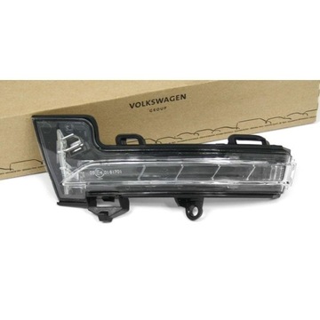 Migacz LED w lusterko OCTAVIA III 3 lewy ORYGINAŁ