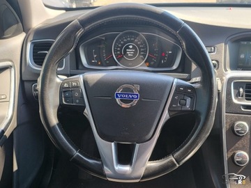 Volvo V60 I Kombi Facelifting 1.6 D2 115KM 2013 Volvo V60 115KM 2013r 230TysKm Automat Oleje Filtry Rozrzad Olej w skrzyni, zdjęcie 16