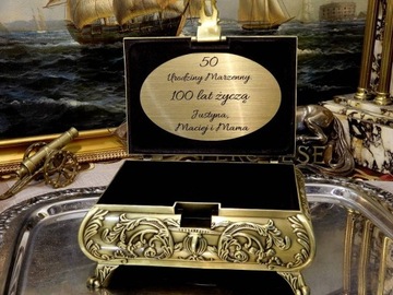 Шкатулка для украшений в стиле империя, золотой юбилей, подарок бабушке, маме, тете.