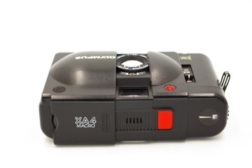 Olympus XA4 DX Macro 28 мм 1:3,5 + A16 в отличном состоянии