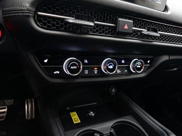 Honda ZR-V 2.0 i-MMD Hybrid 184KM 2023 HONDA ZR-V 2.0 e:HEV Sport Suv 184KM 2023, zdjęcie 19