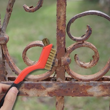 Набор из трех проволочных многофункциональных щеток для чистки полировального станка.