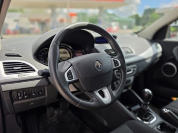 Renault Megane III Grandtour Facelifting 2013 Energy TCe 115KM 2013 Renault Megane III 2013 1.2 TCe 116 KM 65 000 km 1 wlasciciel Bezwypa, zdjęcie 21