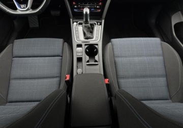 Volkswagen Passat B8 GTE Variant Facelifting 1.4 TSI Plug-In-Hybrid 218KM 2021 Volkswagen Passat GTE 1.4TSI Plug-In 218KM DSG Led ASO Kamera CarPlay ACC, zdjęcie 15