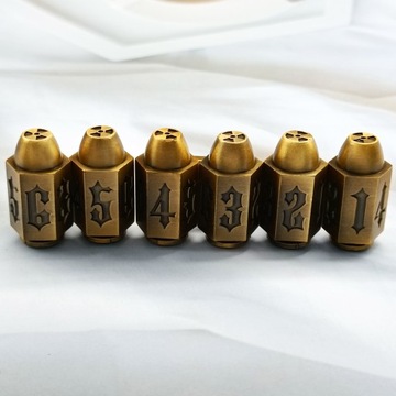 НАБОР ИЗ 6 МЕТАЛЛИЧЕСКИХ КУБИКОВ D6 3,3 СМ РПГ-СНАРЯД