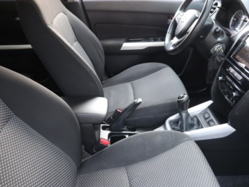 Suzuki Vitara III SUV 1.6 VVT 120KM 2016 Suzuki Vitara 1.6 VVT, Salon Polska, Serwis ASO, zdjęcie 8