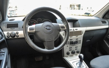 Opel Astra H Hatchback 5d 1.3 CDTI ecoFLEX 90KM 2008 Opel Astra 2008 r. Automat 123 tys. km Lift 1.2 Diesel 90KM, zdjęcie 8