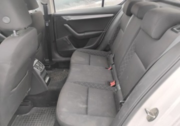 Skoda Octavia III Liftback Facelifting 1.5 TSI ACT 150KM 2019 Skoda Octavia 2019r, 1.5 Benzyna. SALON POLSKA. Uszkodzony prawy przod. Pa, zdjęcie 8