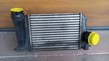 Nissan QASHQAI J11 ---CHŁODNICA INTERCOOLER 1.6 DCI