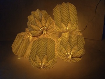 Papierowy łańcuch LED w paski