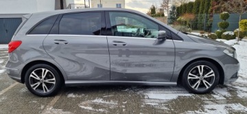 Mercedes Klasa B W246 Sports Tourer 180 BlueEFFICIENCY 122KM 2012 Mercedes B klasa 1.6B 122KM, Radar, Półskóra, Automat. Super Stan !