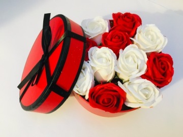 ГОРЯЧИЙ ПРЕЗЕНТ день рождения женский день мамино имя день мыло розы коробка