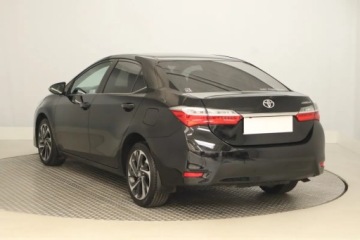 Toyota Corolla XI Sedan 1.6 Valvematic 132KM 2016 Toyota Corolla 1.6 Valvematic, Salon Polska, Navi, zdjęcie 3