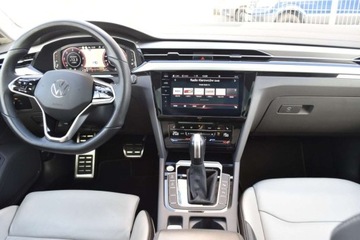 Volkswagen Arteon Fastback Facelifting 2.0 TDI 200KM 2022 Volkswagen Arteon Elegance 2.0TDI 200KM DSG7 4Motion Panorama Nappa Kamera, zdjęcie 9