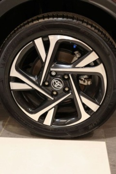 Toyota C-HR I Crossover Facelifting 1.8 Hybrid 122KM 2023 Toyota C-HR 1.8 Hybrid Style 1.8 Hybryda 122KM, zdjęcie 28