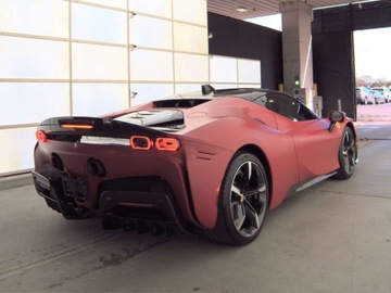 Ferrari 2022 Ferrari SF90 Stradale 2022 4.0 Benzyna 986KM, zdjęcie 5