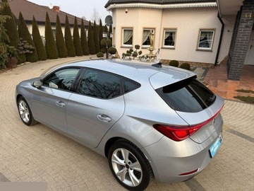 Seat Leon IV 2022 Seat Leon 1.0 eTSI Xcellence DSG Hybryda 110KM 2022r, zdjęcie 3
