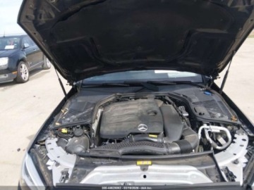 Mercedes Klasa C W205 2019 Mercedes-Benz Klasa C 2019 MERCEDES-BENZ C 300 4MATIC 2.0 Benzyna 255KM, zdjęcie 9