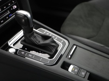 Volkswagen Arteon Fastback Facelifting 2.0 TDI 200KM 2022 Volkswagen Arteon Shooting Brake 2.0 TDI SCR R-Lin, zdjęcie 16