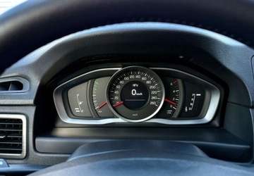 Volvo V70 III Kombi Facelifting 2.0 D2 DRIVE-E 120KM 2016 Volvo V70 Volvo V70 D2 Geartronic Summum 2.0 Diesel 120KM, zdjęcie 13