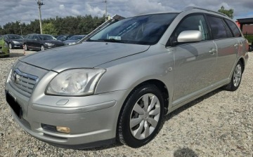 Toyota Avensis II Kombi 1.8 VVT-i 129KM 2004 Toyota Avensis kombi