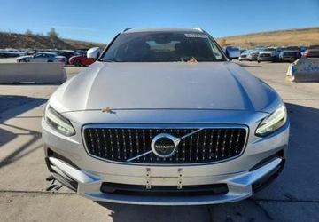 Volvo V90 II Cross Country 2.0 T5 254KM 2018 Volvo V90 Auta z USA - Zapytaj o wiecej ofert 2.0 Benzyna 254KM, zdjęcie 3