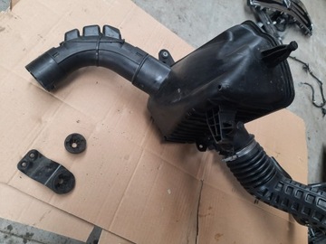 KOLEOS I FACELIFT 2.0DCI POUZDRO FILTRU VZDUCHU KPL.