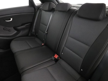 Hyundai i30 II Hatchback 5d 1.4 MPI 100KM 2015 Hyundai i30 niski przebieg grzane fotele PDC, zdjęcie 16