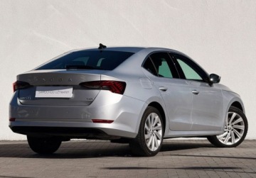 Skoda Octavia IV Liftback 2.0 TSI 190KM 2022 Skoda Octavia 4x4 MatrixLED Kamera Ogrzewana szyba Salon PL FVAT, zdjęcie 1
