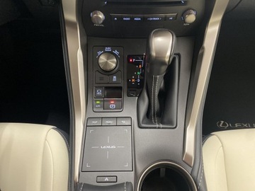 Lexus NX I SUV Facelifting 300 238KM 2021 Lexus NX 300 F Impression AWD I (2014-2021) Lexus, zdjęcie 16