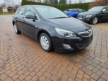 Opel Astra J Hatchback 5d 1.6 Turbo ECOTEC 180KM 2011 OPEL ASTRA J 1.6 Turbo 180 KM, zdjęcie 5