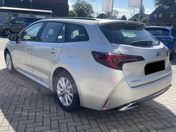 Toyota Corolla XII Sedan Facelifting 1.8 Hybrid 140KM 2025 Od ręki - Comfort 1.8 Hybrid 140KM | Tempomat adaptacyjny!, zdjęcie 2