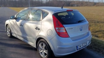 Hyundai i30 I CW Facelifting 1.6 CRDi 90KM 2012 Hyundai i30 Hyundai i30 1.6 CRDi Comfort 1.6 Diesel 90KM, zdjęcie 4