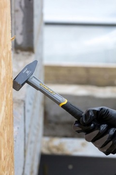 STANLEY STHT0-51907 Młot ślusarski fiberglass 300g