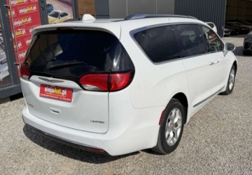 Chrysler Pacifica II 3.6 V6 291KM 2020 Chrysler Pacifica 3.6 V6 BENZ 291 KM 7 osobowy 2020r Warszawa 3.6 291KM, zdjęcie 2