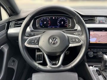 Volkswagen Passat B8 Variant 2.0 TDI BlueMotion SCR 190KM 2019 Volkswagen Passat TDI 190KM Highline R-Line Panorama Kam. 360 Keyless, zdjęcie 18
