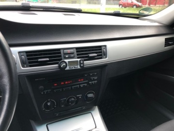 BMW Seria 3 E90-91-92-93 Touring E91 2.0 318i 129KM 2006 BMW 318i XENON KLIMA ALU HAK GRZANE FOTELE IDEALNY STAN Z NIEMIEC, zdjęcie 22